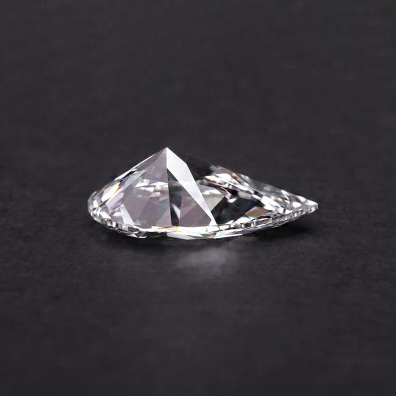 lab grown pear cut diamond (20)