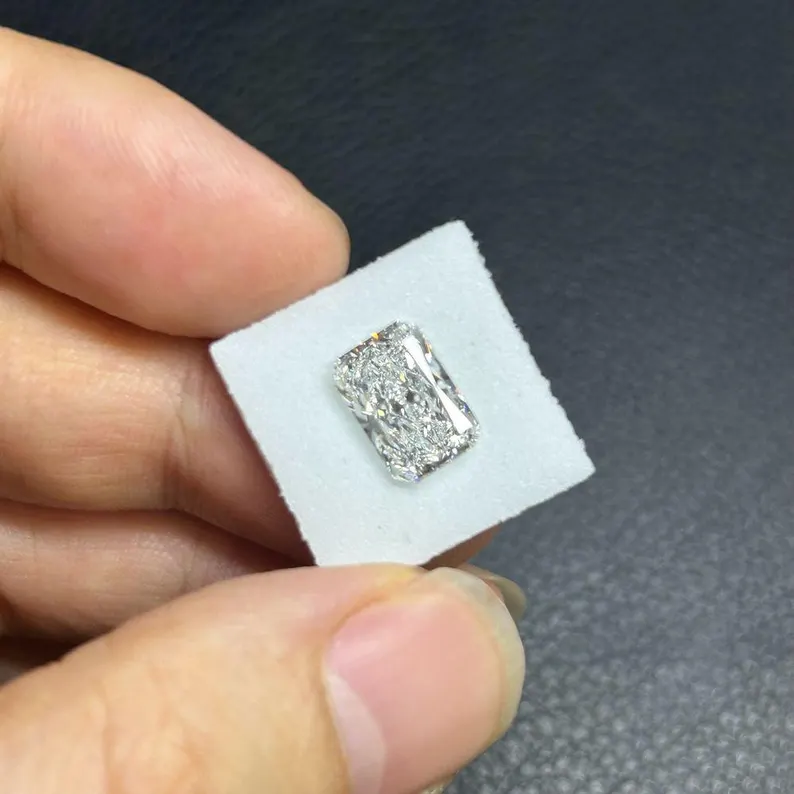 radiant cut lab grown diamond