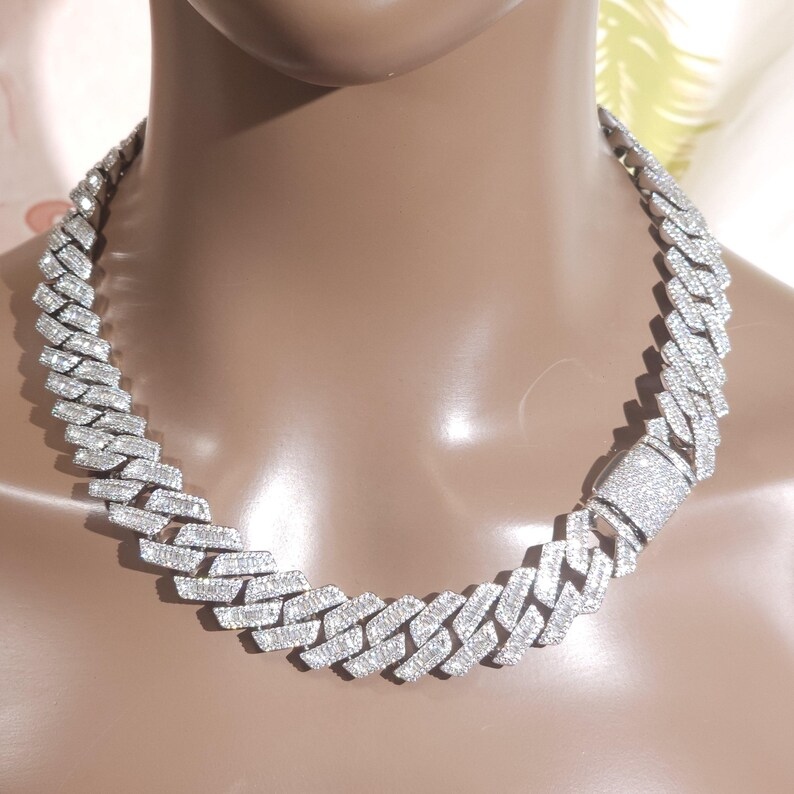 baguette diamond iced out (5)