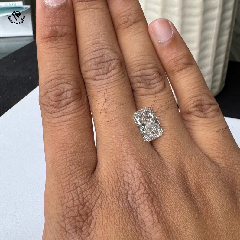radiant cut lab grown diamond